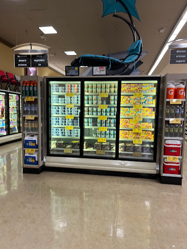 Grocery Store «Pavilions», reviews and photos, 5949 E Spring St, Long Beach, CA 90808, USA