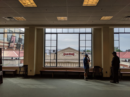 Book Store «Barnes & Noble», reviews and photos, 1 Levee Way, Newport, KY 41071, USA