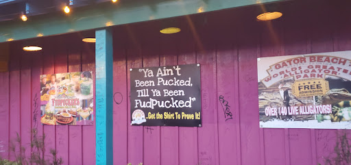 Restaurant «Fudpuckers Beachside Bar & Grill», reviews and photos, 20001 Emerald Coast Pkwy, Destin, FL 32541, USA