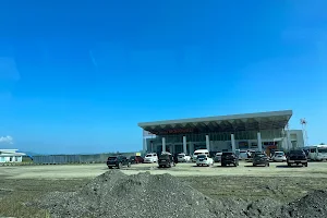 Maleo Airport image
