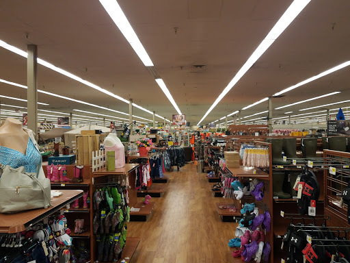 Sporting Goods Store «Big R Store of Warsaw», reviews and photos, 3660 Commerce Dr, Warsaw, IN 46580, USA