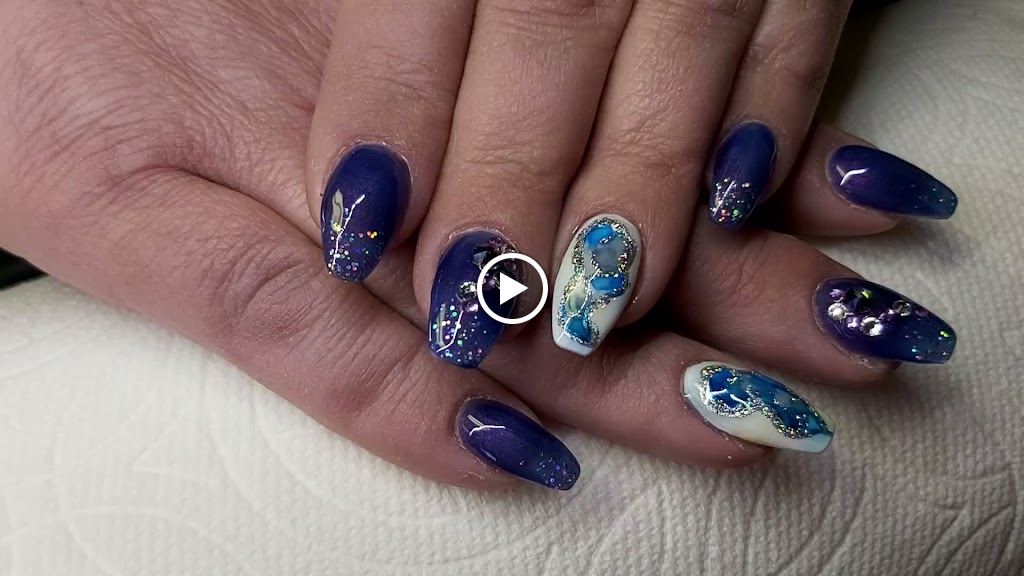 SASS & SPARKLE SALON 97355