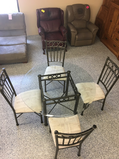 Thrift Store «Peninsula Rescue Mission Thrift Store», reviews and photos, 6200 Jefferson Ave, Newport News, VA 23605, USA