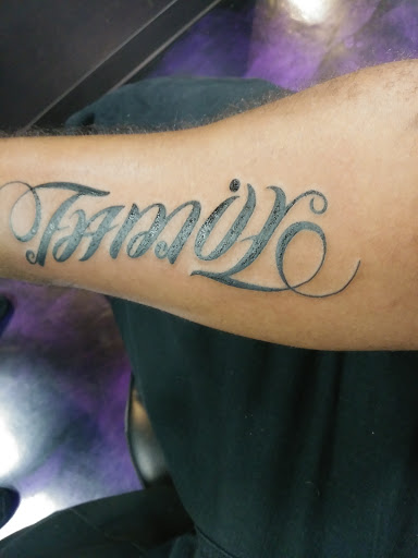 Tattoo Shop «Mafia Ink Tattoo Studio», reviews and photos, 8187 University Ave NE, Spring Lake Park, MN 55432, USA