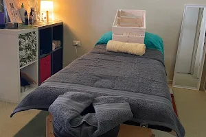 Knotcracker massage studio image