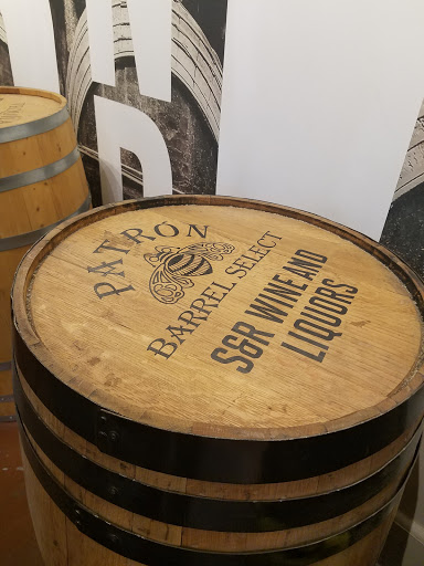 Liquor Store «S&R Wine & Liquors», reviews and photos, 1015 18th St NW, Washington, DC 20036, USA