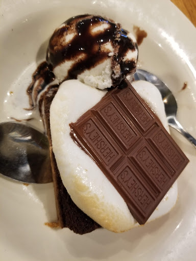 American Restaurant «Cracker Barrel Old Country Store», reviews and photos, 238 Enterprise Dr, Rocky Mount, NC 27804, USA