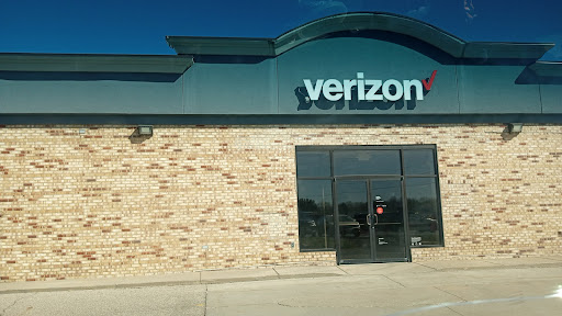 Cell Phone Store «GoWireless Verizon Authorized Retailer», reviews and photos, 807 S Main St, Lapeer, MI 48446, USA