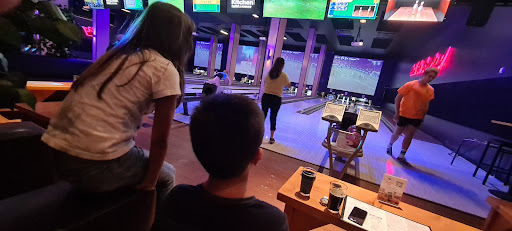 Restaurant «Grand Central Restaurant & Bowling Lounge», reviews and photos, 808 SE Morrison St, Portland, OR 97214, USA