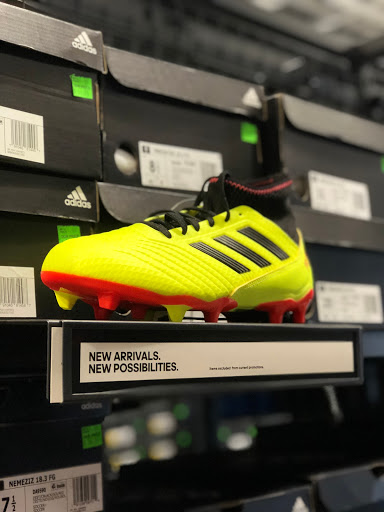 Sporting Goods Store «Adidas Outlet Store Leesburg», reviews and photos, 241 Fort Evans Rd NE #897, Leesburg, VA 20176, USA