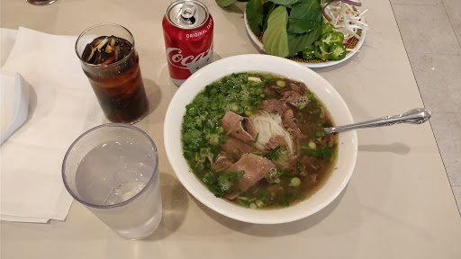 Shopping Mall «Colonial Village Shopping Center», reviews and photos, 1723 Wilson Blvd, Arlington, VA 22209, USA