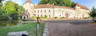 Groupe Scolaire "Claude Monet" à Bèze