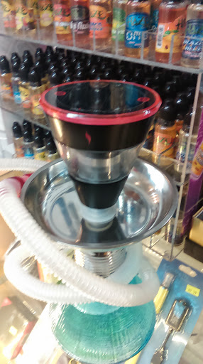 Vaporizer Store «Arlington Vape Tobacco & Hookah», reviews and photos, 1201 S Hayes St, Arlington, VA 22202, USA
