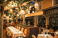 Atmosphère du Restaurant italien Cucina Byblos - Restaurant Saint-Tropez - n°16