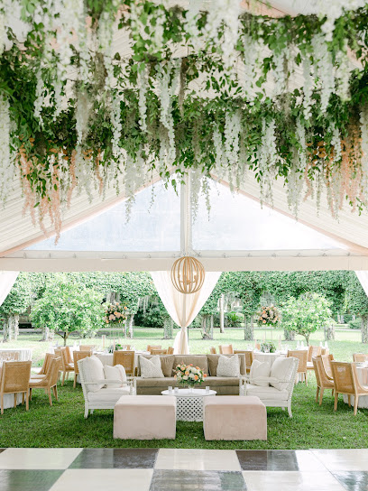 Emily Burton Designs - Luxury Wedding Planner and Event Designer