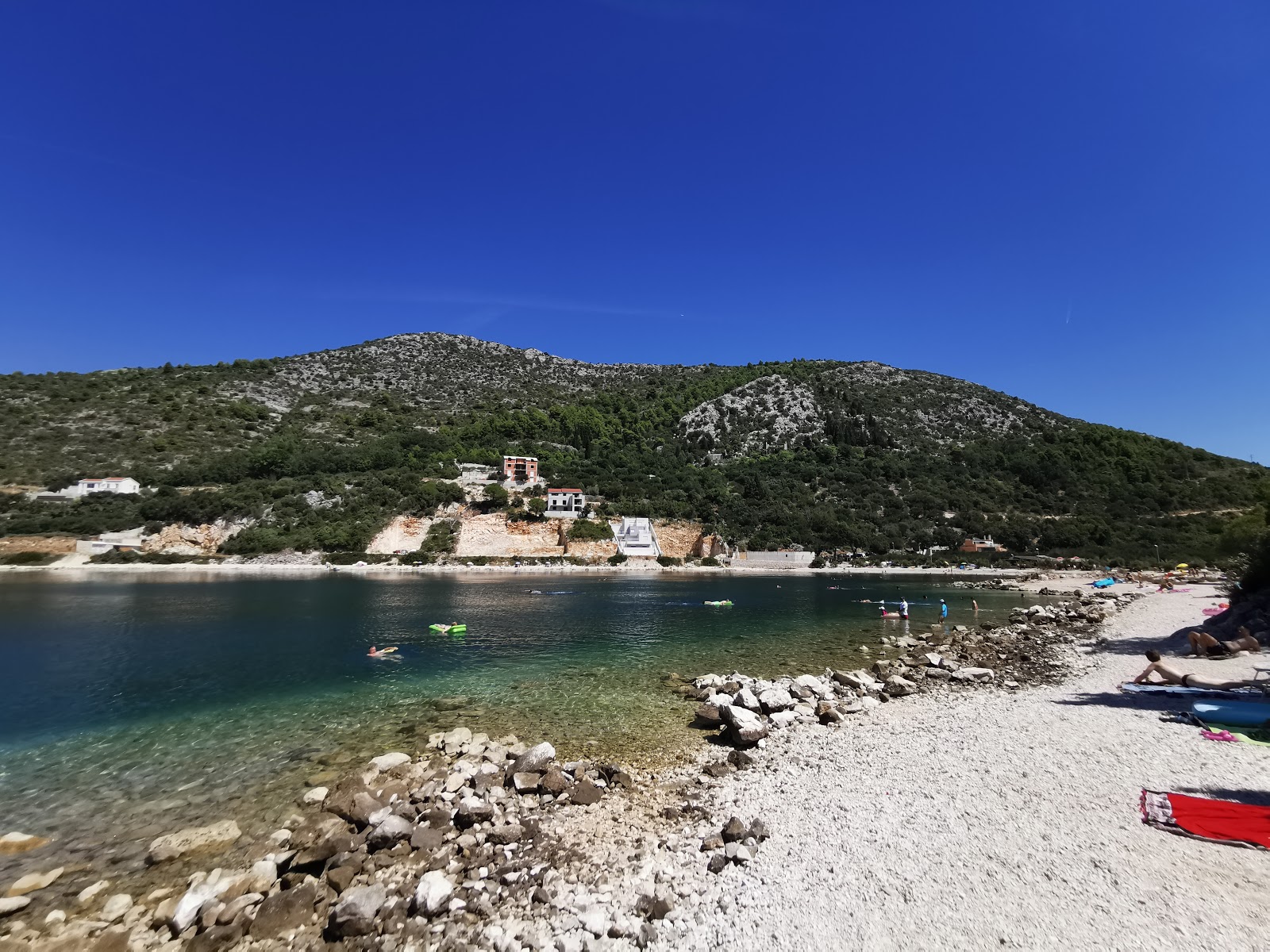 Duba beach'in fotoğrafı ve yerleşim