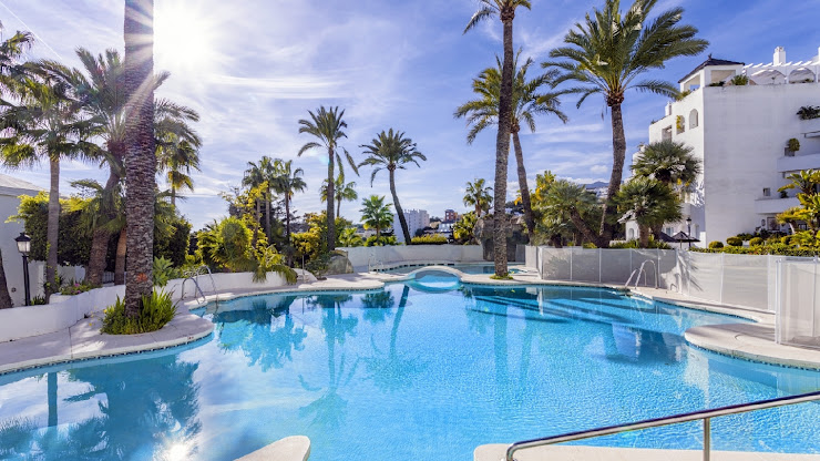 Photo Apartamento turístico Castillo San Luis ☆☆☆☆ 29620 Torremolinos