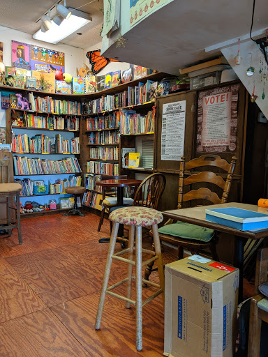 Used Book Store «Every Thing Goes Book Cafe and Neighborhood Stage», reviews and photos, 208 Bay St, Staten Island, NY 10301, USA