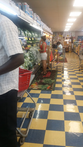 Grocery Store «C-Town Supermarkets», reviews and photos, 120 Clinton Ave, Newark, NJ 07114, USA