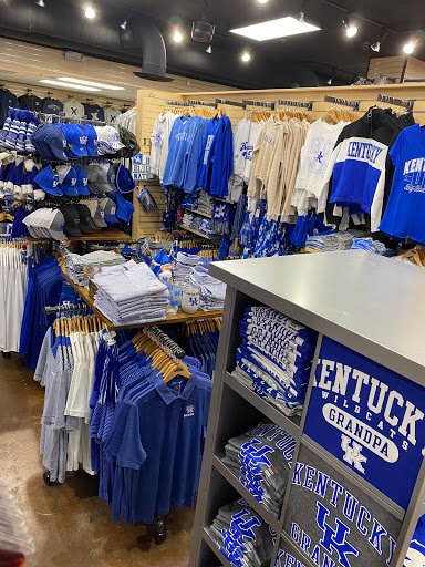 Sportswear Store «Rally House Rookwood», reviews and photos, 2705 Edmondson Rd, Cincinnati, OH 45209, USA