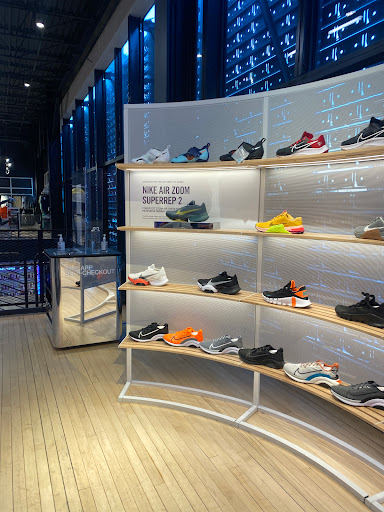 Clothing Store «Nike Lenox», reviews and photos, 3393 Peachtree Rd, Atlanta, GA 30326, USA