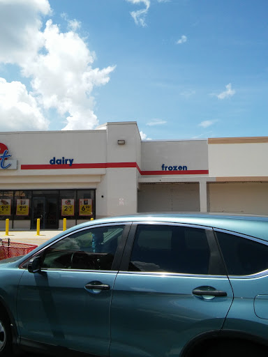 Grocery Store «Save-A-Lot», reviews and photos, 464 Havendale Blvd, Auburndale, FL 33823, USA
