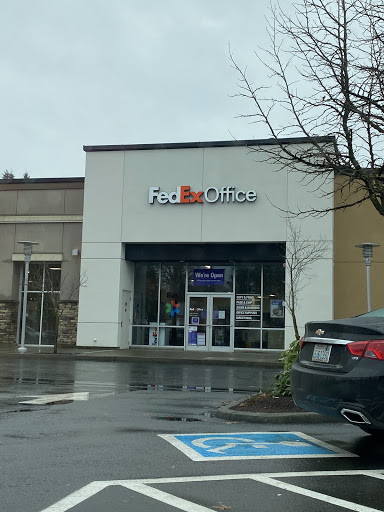 Print Shop «FedEx Office Print & Ship Center», reviews and photos, 2915 Harrison Ave NW #210, Olympia, WA 98502, USA