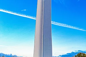 WW II Memorial complex image