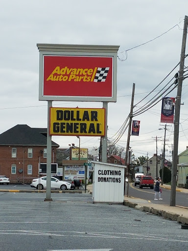 Discount Store «Dollar General», reviews and photos, 419 W Main St, New Holland, PA 17557, USA