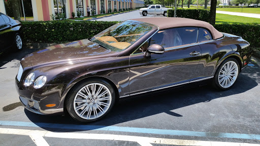 Auto Body Shop «Dayas Custom Auto», reviews and photos, 6650 Kingspointe Pkwy, Orlando, FL 32819, USA