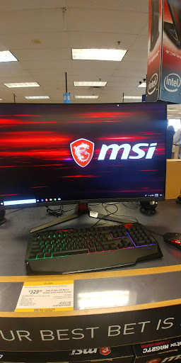 Computer Store «Micro Center», reviews and photos, 80 E Ogden Ave, Westmont, IL 60559, USA