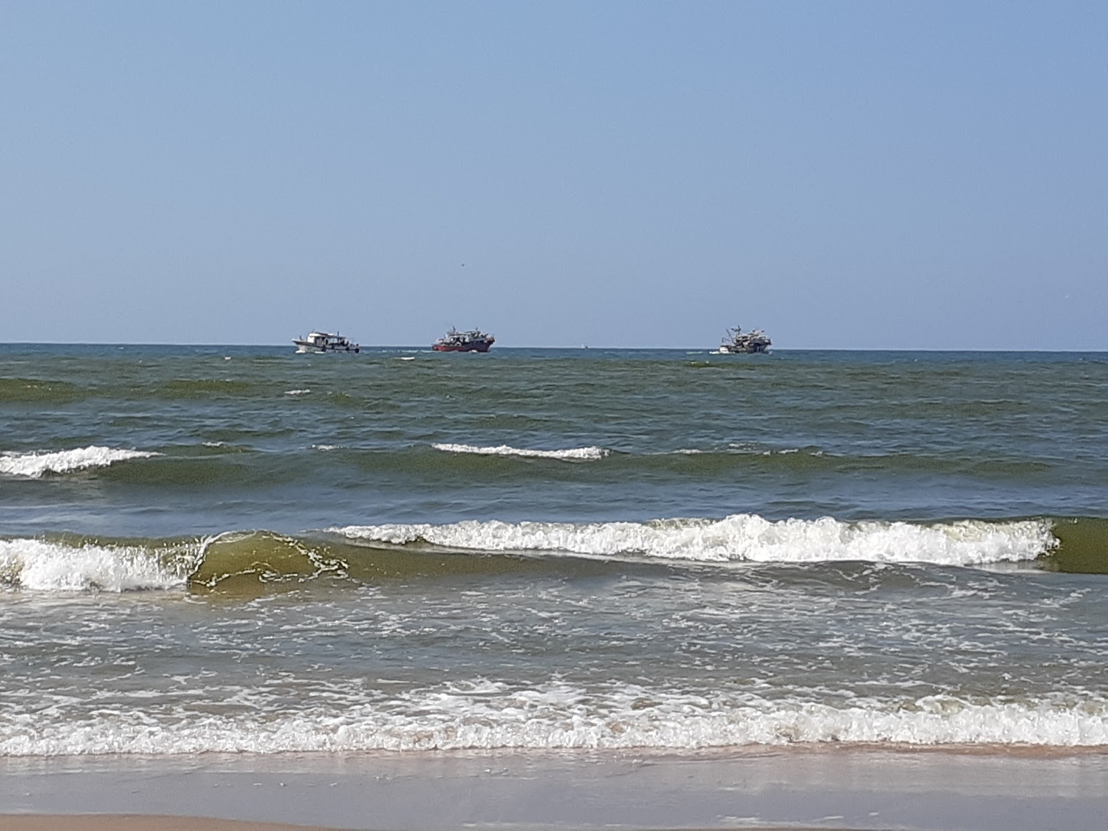 Photo de Borollos Tower Beach avec un rivage spacieux