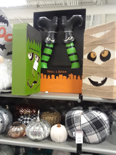 Department Store «T.J. Maxx», reviews and photos, 160 Everett Ave, Chelsea, MA 02150, USA