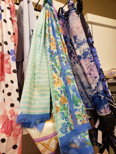 Shopping Mall «The Shops at Wisconsin Place», reviews and photos, 5310 Western Avenue Northwest, Chevy Chase, MD 20815, USA