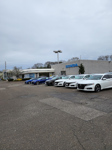 Honda Dealer «Huntington Honda», reviews and photos, 1055 E Jericho Turnpike, Huntington, NY 11743, USA