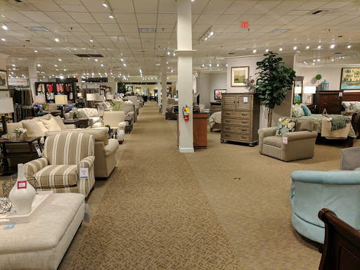 Furniture Store «Havertys Furniture», reviews and photos, 2079 Cobb Pkwy SE, Smyrna, GA 30080, USA