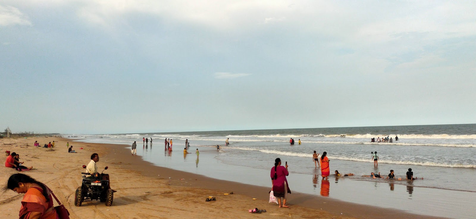 Foto van Ramapuram Shootout Beach met recht en lang