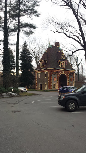 Gift Shop «Gate House Gift Shop», reviews and photos, Biltmore Estate Dr, Asheville, NC 28803, USA