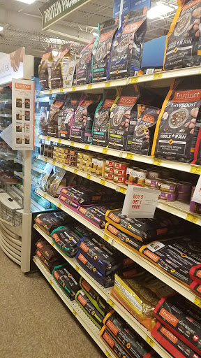 Pet Supply Store «PetSmart», reviews and photos, 3750 W Market St, Fairlawn, OH 44333, USA