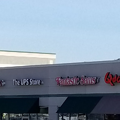 Shipping and Mailing Service «The UPS Store», reviews and photos, 33228 Twelve Mile Rd, Farmington Hills, MI 48334, USA