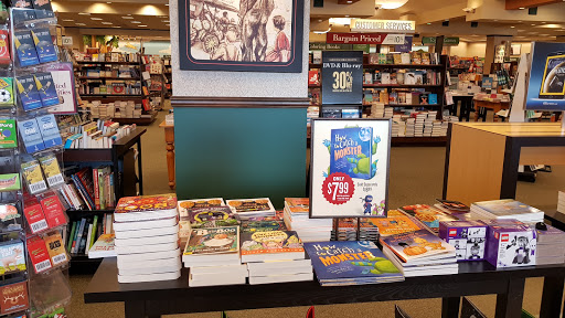 Book Store «Barnes & Noble», reviews and photos, 444 Broadway, Saugus, MA 01906, USA
