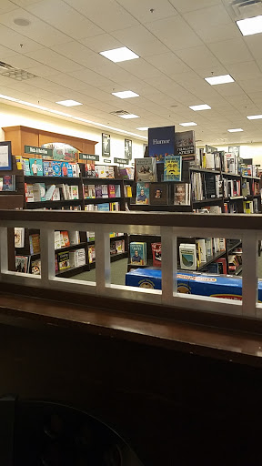 Book Store «Barnes & Noble», reviews and photos, 1758 S Val Vista Dr, Mesa, AZ 85204, USA