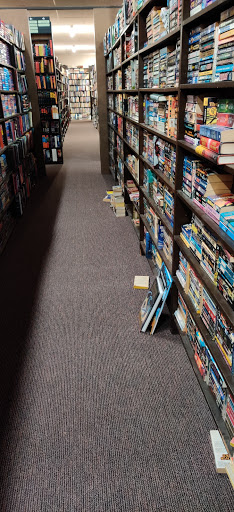 Used Book Store «Book Market Sales & Trading», reviews and photos, 2365 Plainfield Rd, Crest Hill, IL 60403, USA