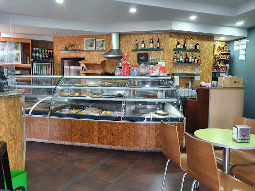 Flor de Lírio - Snacks no Albergaria-a-Velha, Aveiro