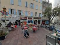 Atmosphère du Restaurant Les Portes De Damas à Marseille - n°2