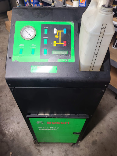 Auto Repair Shop «Fleet Doc Auto Repair & Maintenance», reviews and photos, 1031 Contract St, Lexington, KY 40505, USA