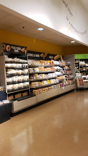 Grocery Store «Super Stop & Shop», reviews and photos, 600 Kinderkamack Rd, Emerson, NJ 07630, USA