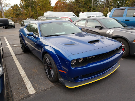 Car Dealer «Falls Chrysler Jeep Dodge», reviews and photos, 4100 State Rd, Cuyahoga Falls, OH 44223, USA