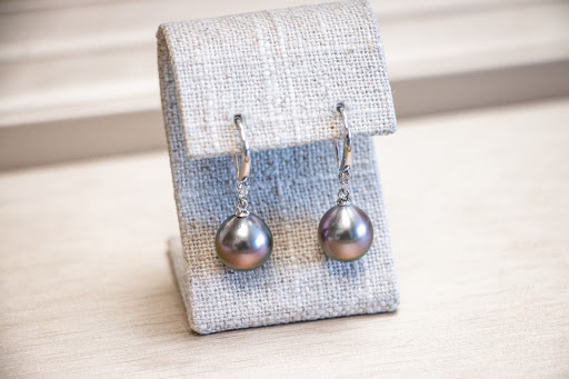 Jewelry Store «J Rankin Jewellers», reviews and photos, 505 5th Ave S a103, Edmonds, WA 98020, USA