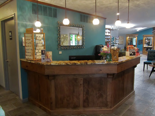 Day Spa «Simply Gorgeous Salon & Spa», reviews and photos, 360 E 4th St, Marysville, OH 43040, USA